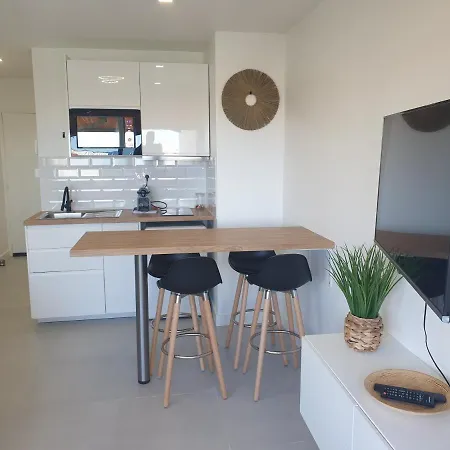 아파트 Bord De Climatise